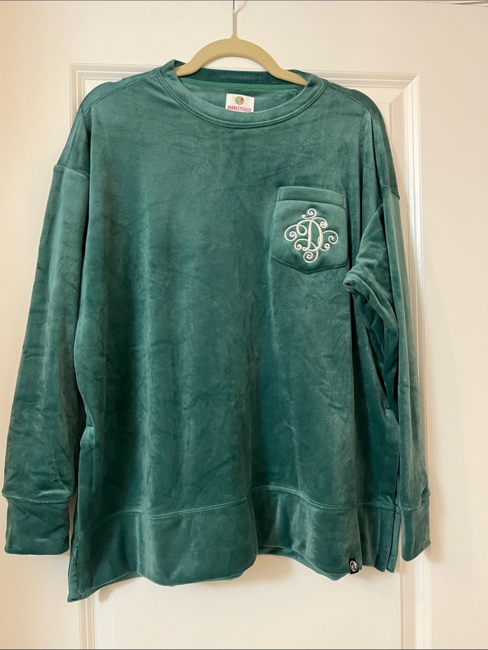 MarketFly Velvet Pocket Sweatshirt in Teal Green